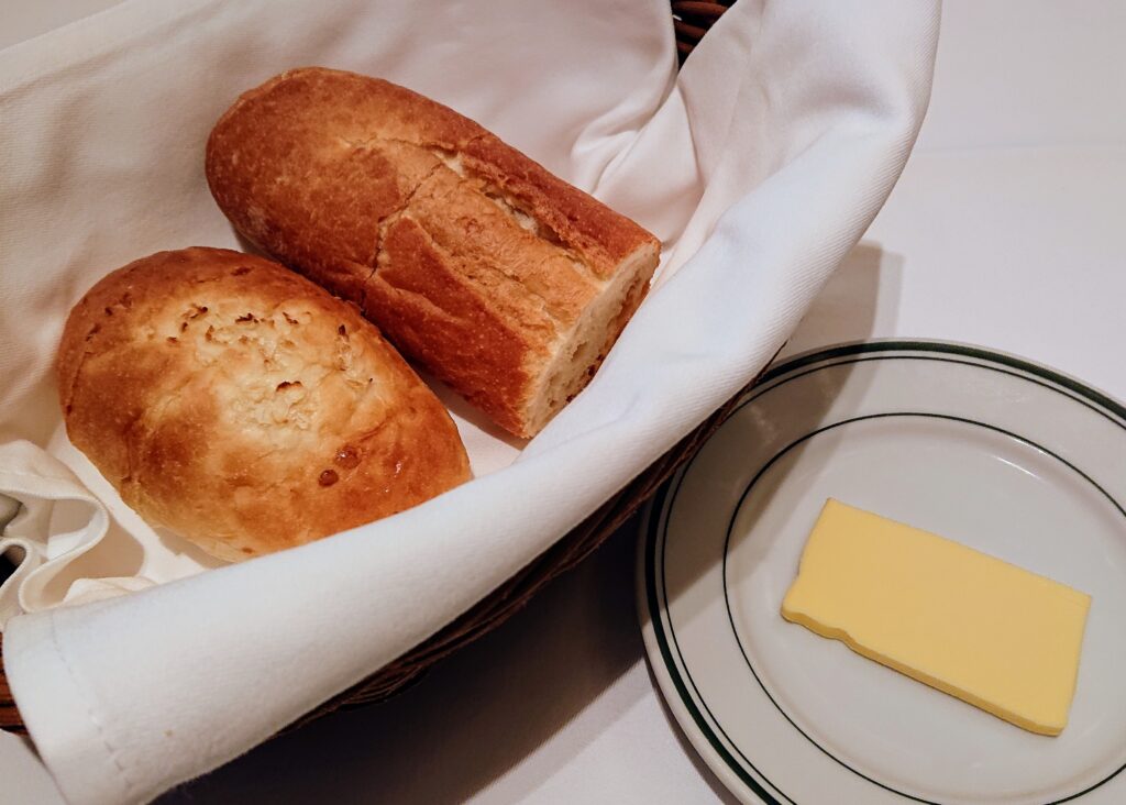 ウルフギャングのパンとバター