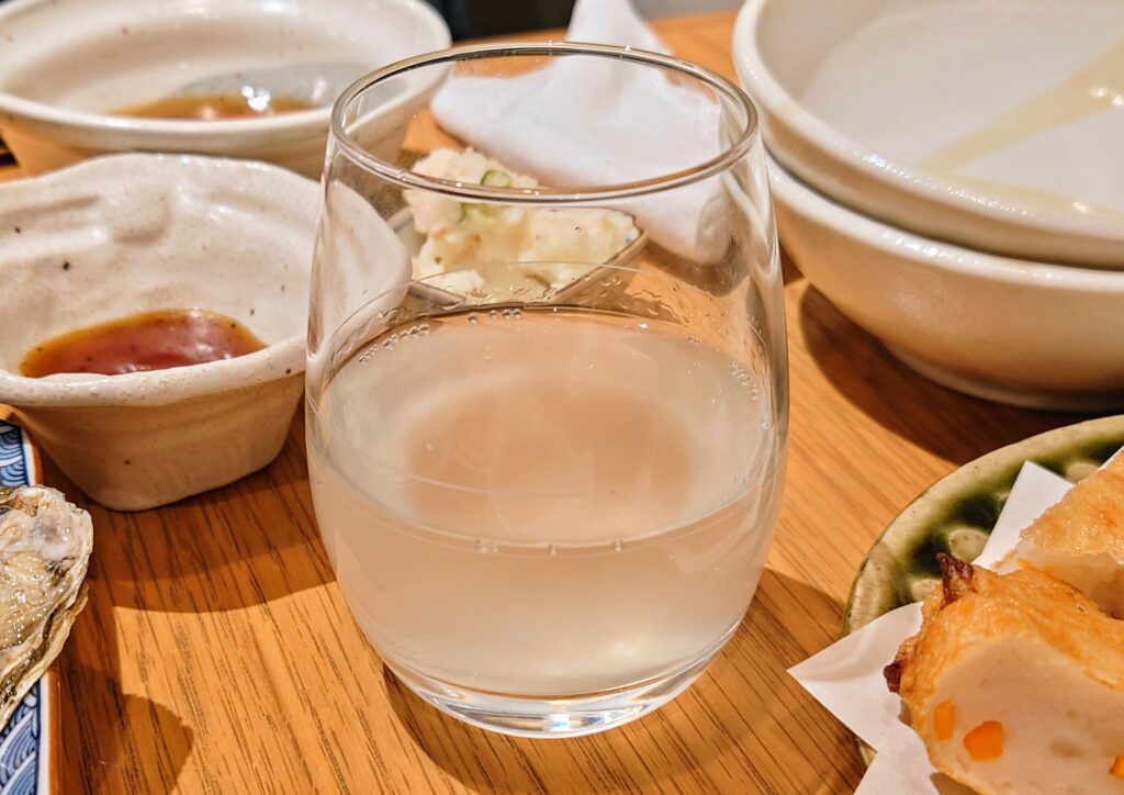 グラス日本酒